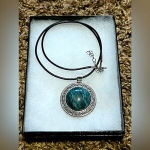 Vintage hand made turquoise pendant necklace